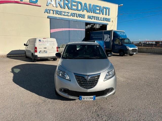 Lancia Ypsilon 1.2 69 CV 5 porte GPL Ecochic Silver