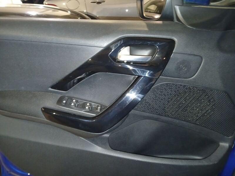 Peugeot 2008 BlueHDi 100 S&S Signature