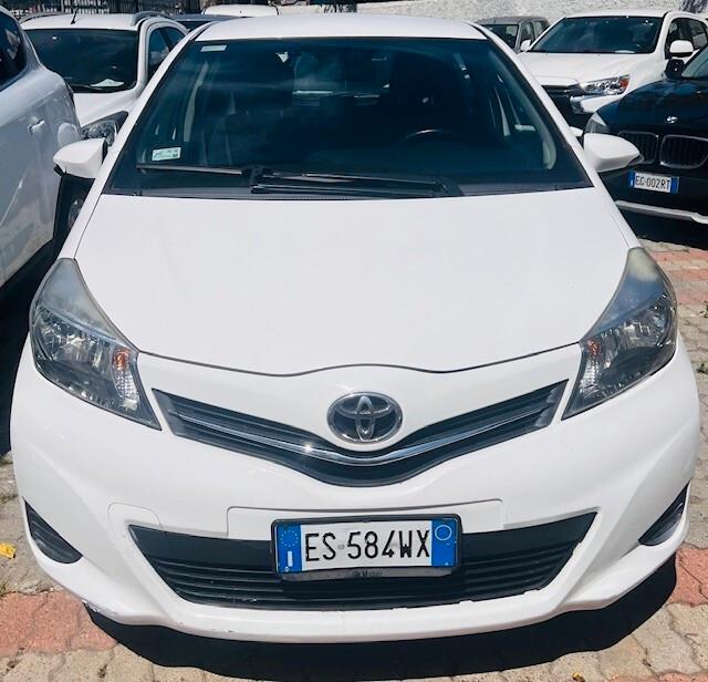 Toyota Yaris 1.0 5 porte Lounge