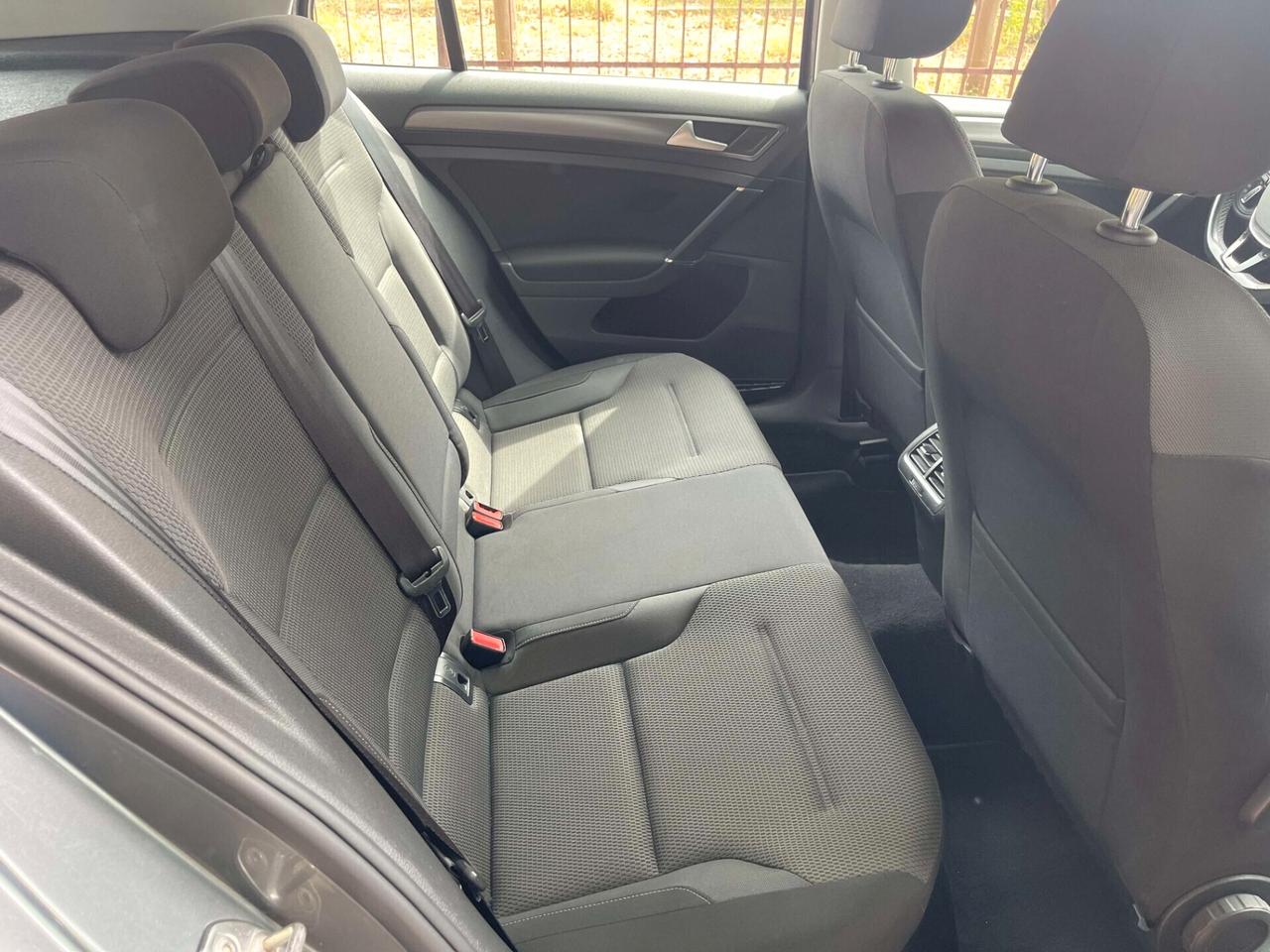Volkswagen Golf 24 MESI DI GARANZIA AUTOMATICA DSG 1.6 TDI Executive BlueMotion Technology