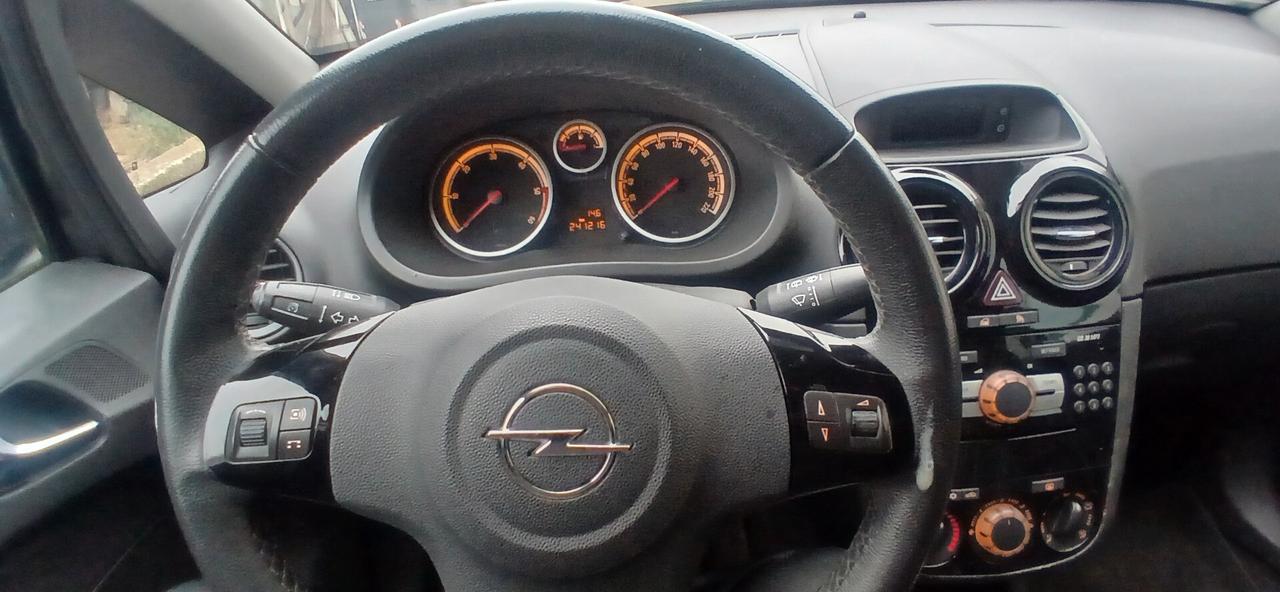 Opel Corsa 1.3 neopatentati diesel