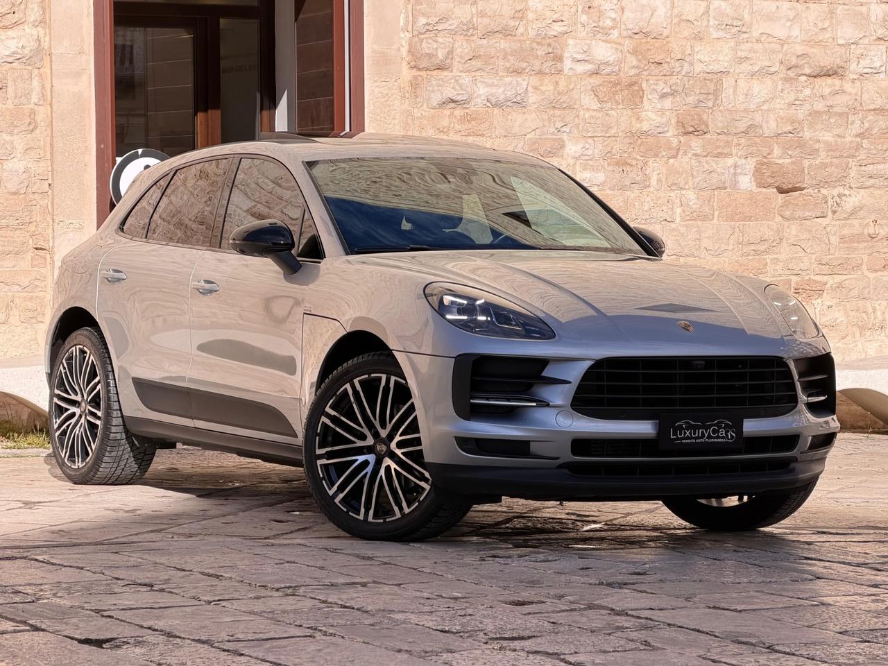 Porsche Macan 2.0 TURBO 245 CV PDK TETTO PASM