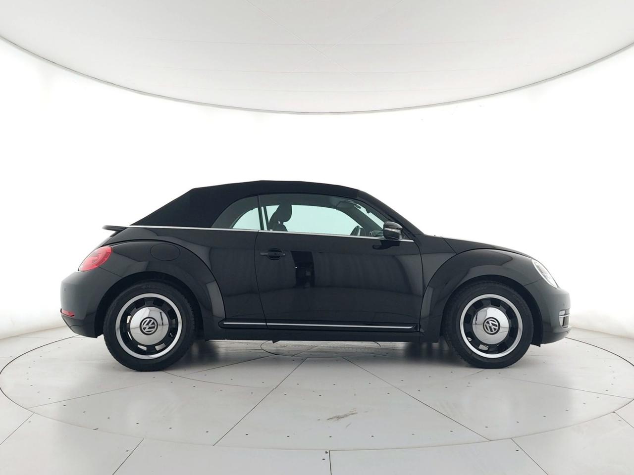 VOLKSWAGEN Maggiolino Cabrio 2.0 tdi bm Design 110cv NEOPATENTATI+C17"