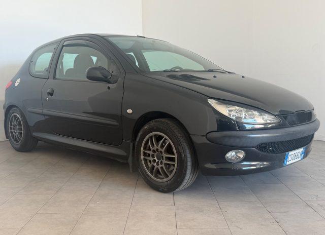 PEUGEOT 206 1.1 3p. XT