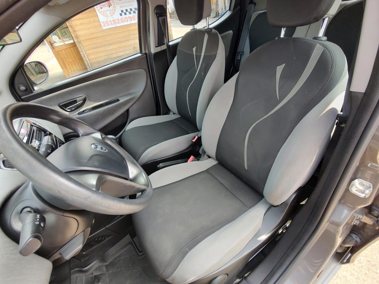 Lancia Ypsilon 1.2 69 CV 5 porte Silver, OK NEOPATENTATI, GARANZIA. L 12 MESI