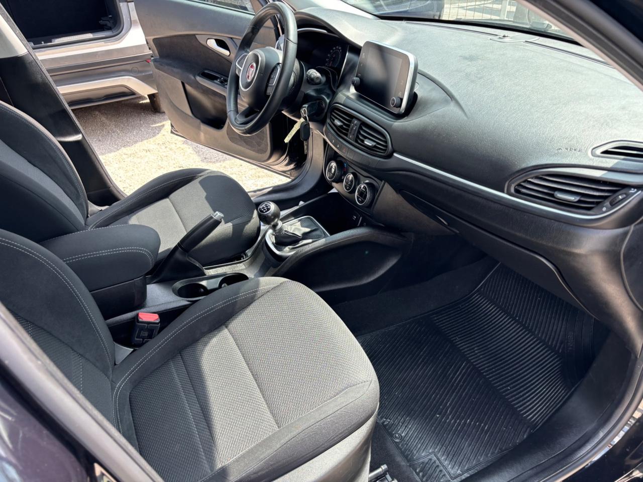 FIAT TIPO 1.4 5P LOUNGE 95CV FULL OPT