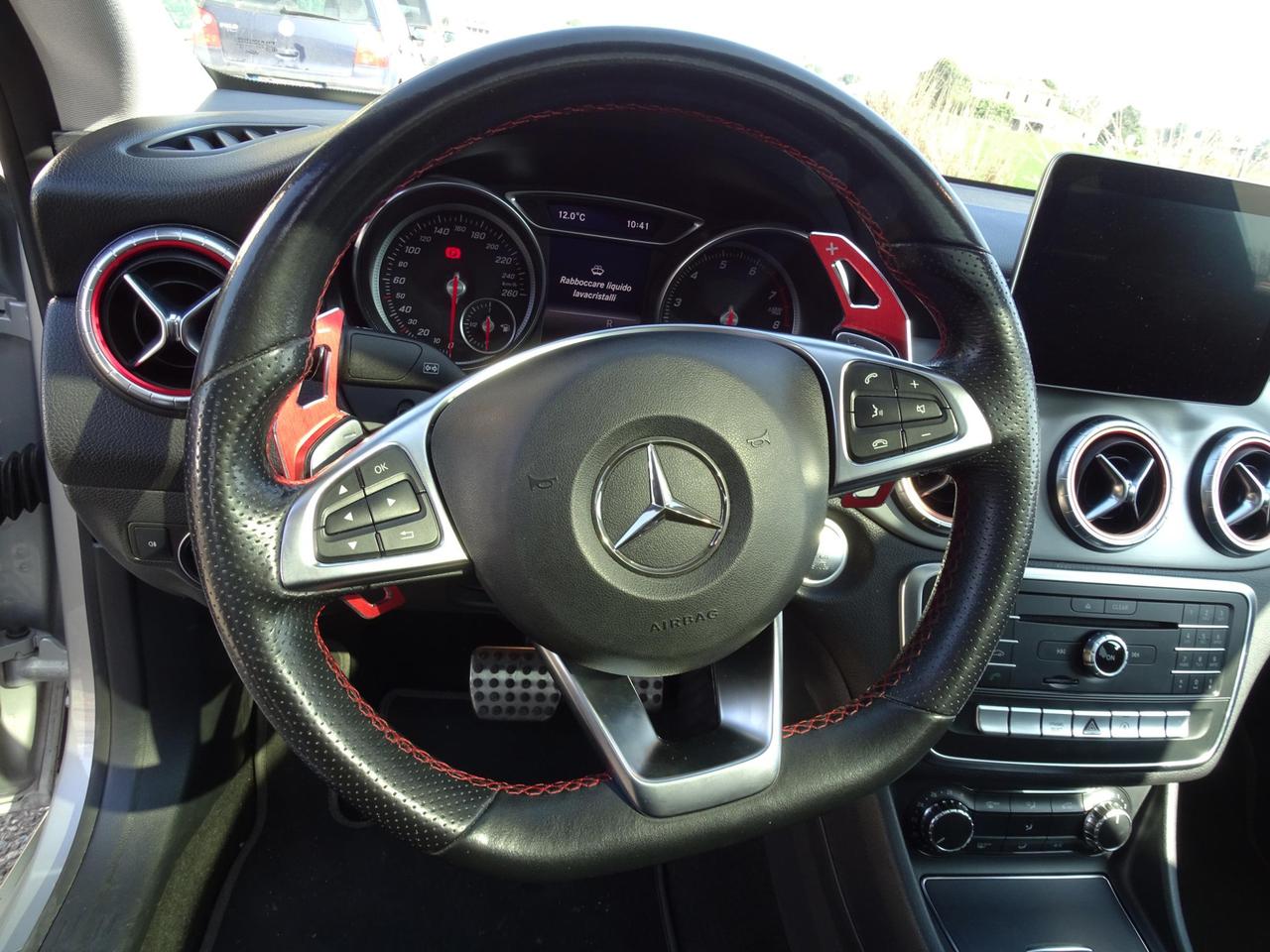 Mercedes-Benz CLA 200 Premium 156 CV CAMBIO AUTOMATICO