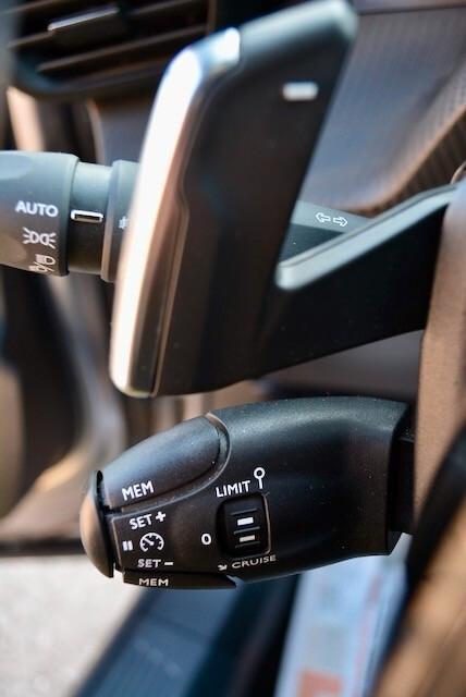 Peugeot 2008 PureTech 130 S&S EAT8 GT Pack