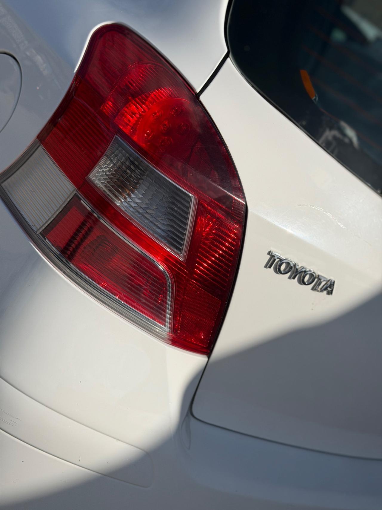 Toyota YARIS 1.0 BENZINA 2010 - SERVICE TOYOTA