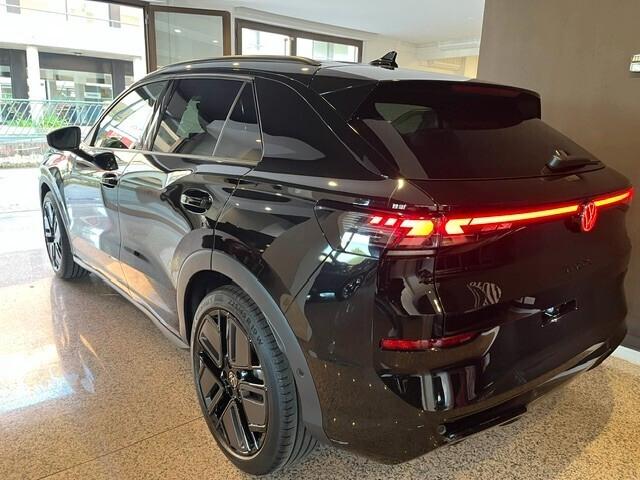 Volkswagen T-Roc 1.5 eTSI ACT 150 CV DSG R-Line