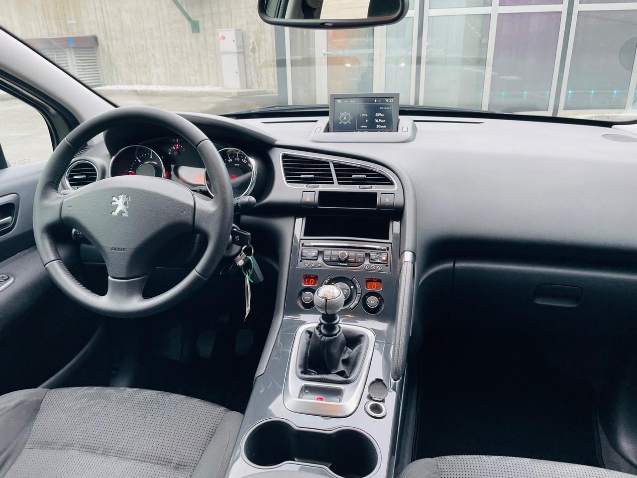Peugeot 3008 1.6 HDi 115CV Business