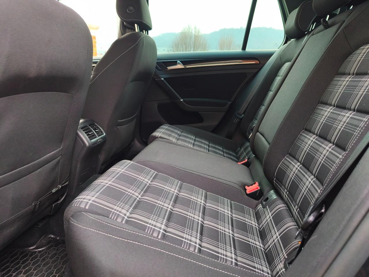 Volkswagen Golf GTD 2.0 TDI DSG 5p. BlueMotion Technology