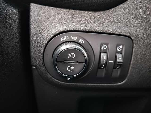 Opel Crossland 1.2 Turbo 12V 110 CV Start&Stop Design & Tech