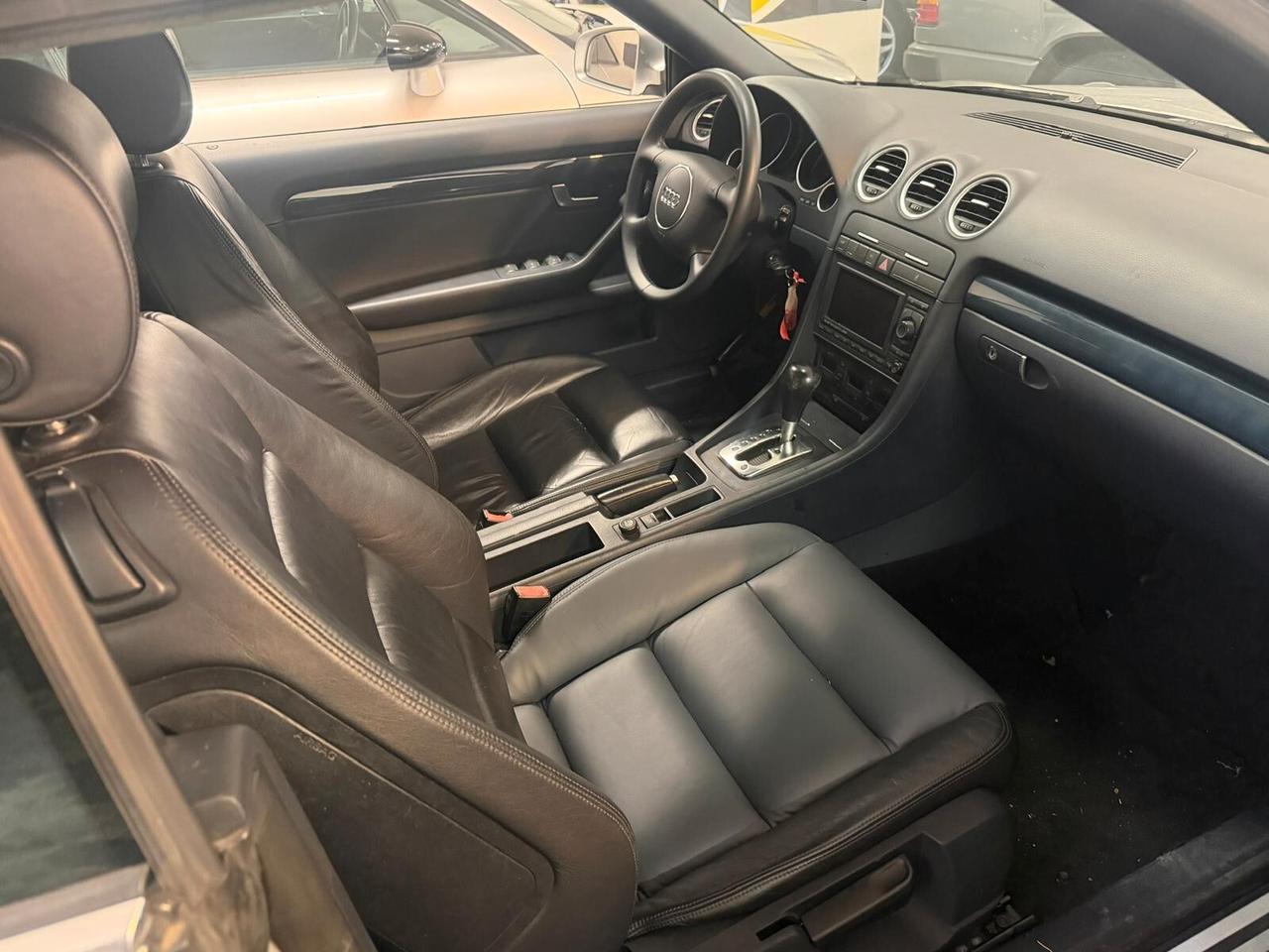Audi A4 Cabriolet 2.5 V6 TDI cat
