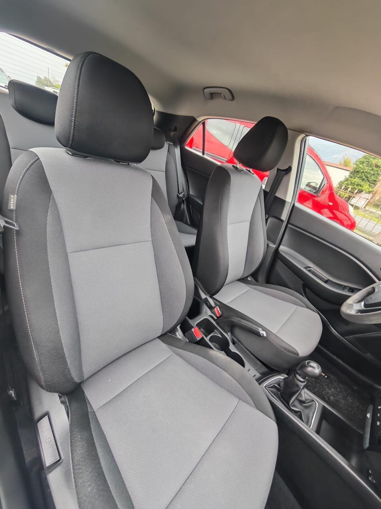 Hyundai i20 1.2 5 porte Econext Connectline gpl garantita permute e finanziamenti