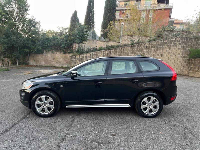 Volvo XC60 2.4d Momentum fwd 175cv auto