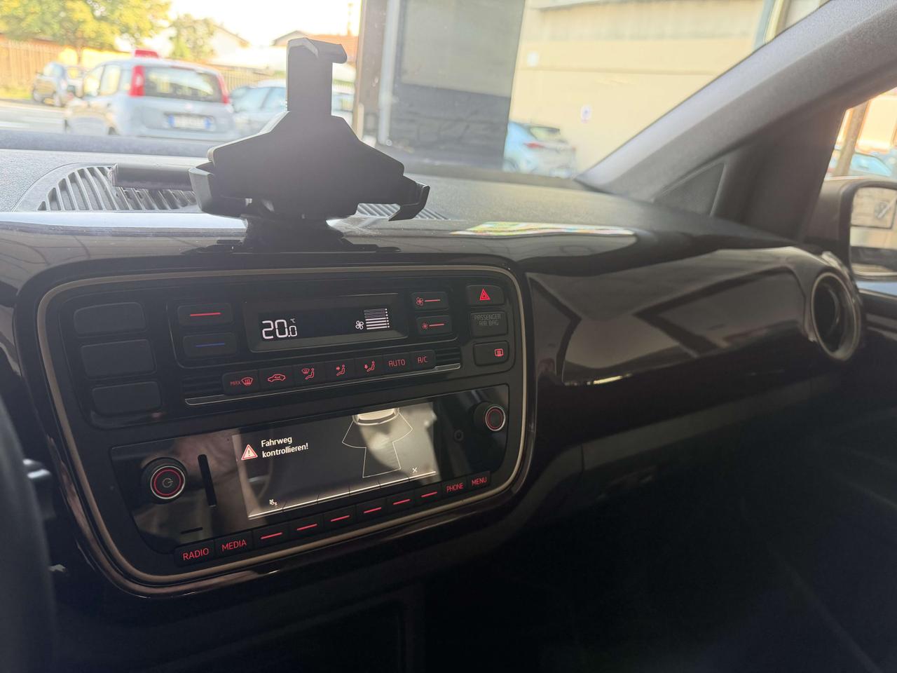 Seat Mii Mii 3p 1.0 by Cosmopolitan 60cv - Nessun