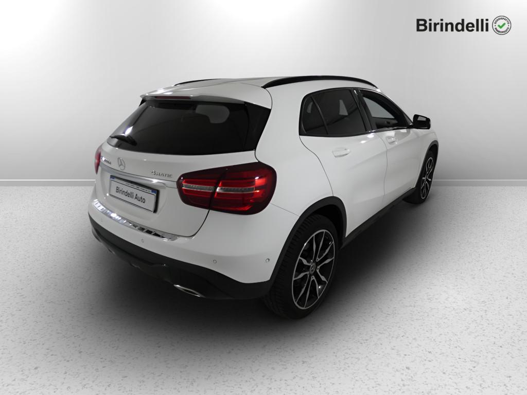 Mercedes-Benz GLA (X156) - GLA 200 d Automatic 4Matic Premium