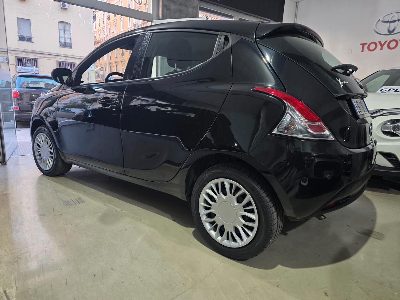 Lancia Ypsilon 1.2 GPL 69cv 1 PROPRIETARIO