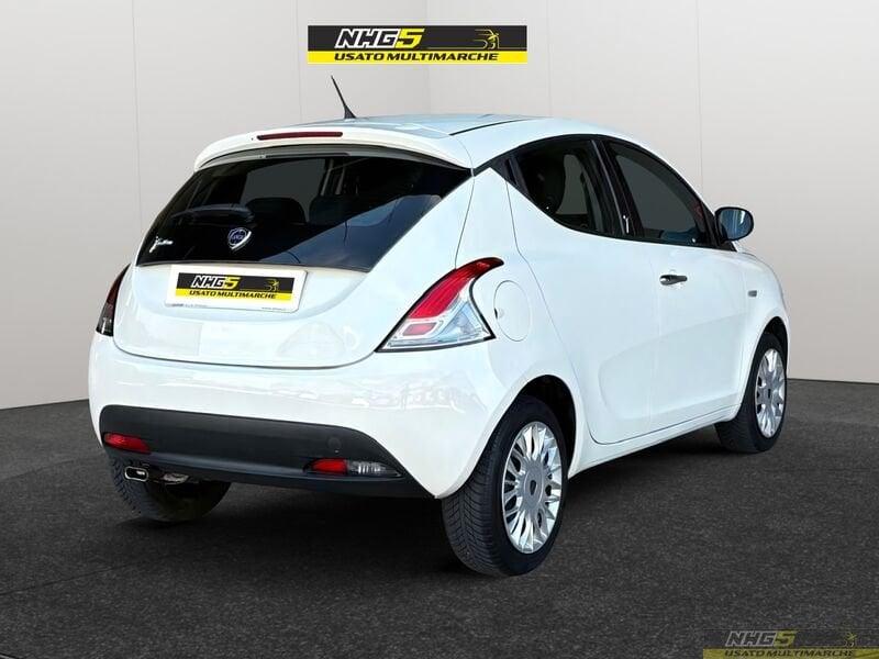 Lancia Ypsilon Ypsilon 1.2 69 CV 5 porte Silver