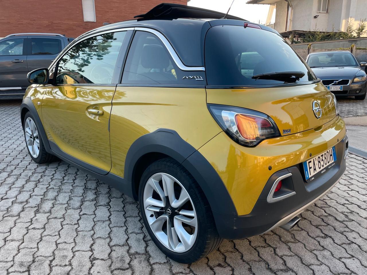 Opel Adam Rocks 1.4 87 CV NEOPATENTATI OK TETTO SUPER FULL!!