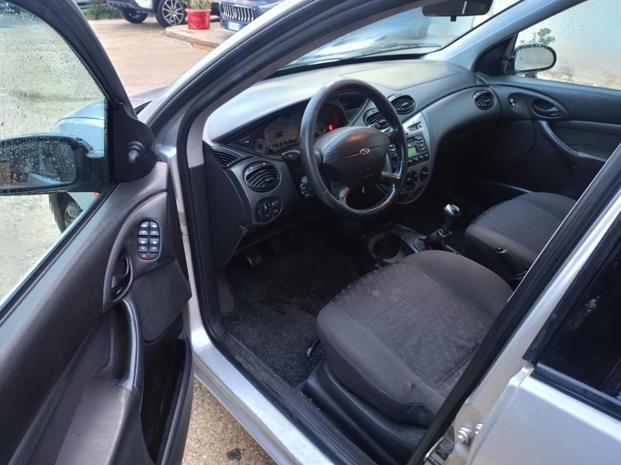 Ford Focus 1.6i 16V cat SW Ghia