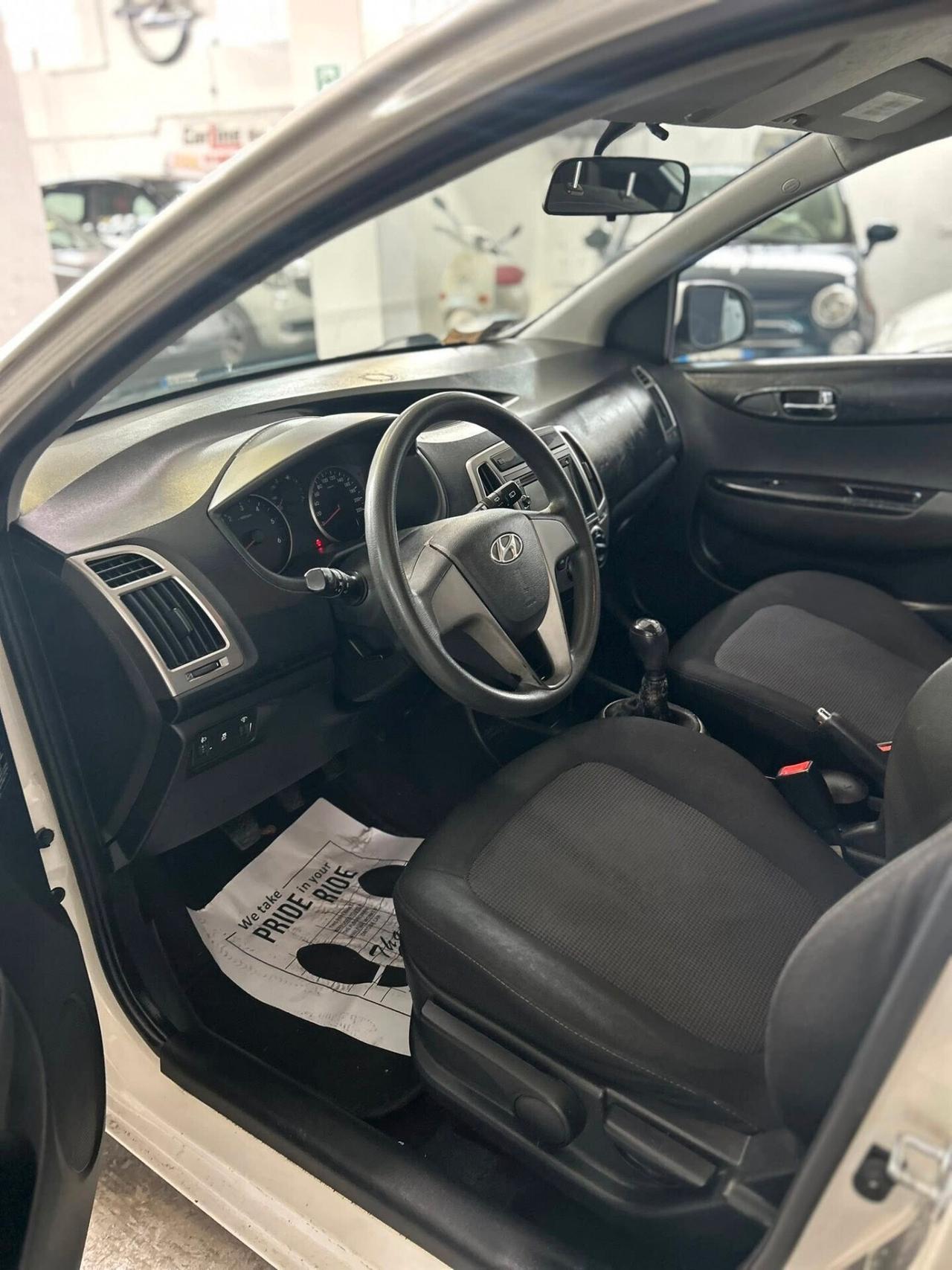 Hyundai i20 1.1 CRDi 5p.-2012