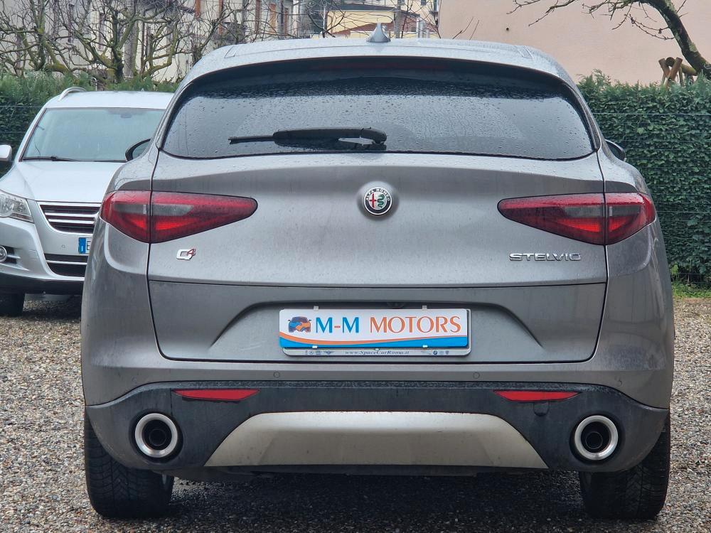 Alfa Romeo Stelvio 2.2 t Executive Q4 190cv auto my19