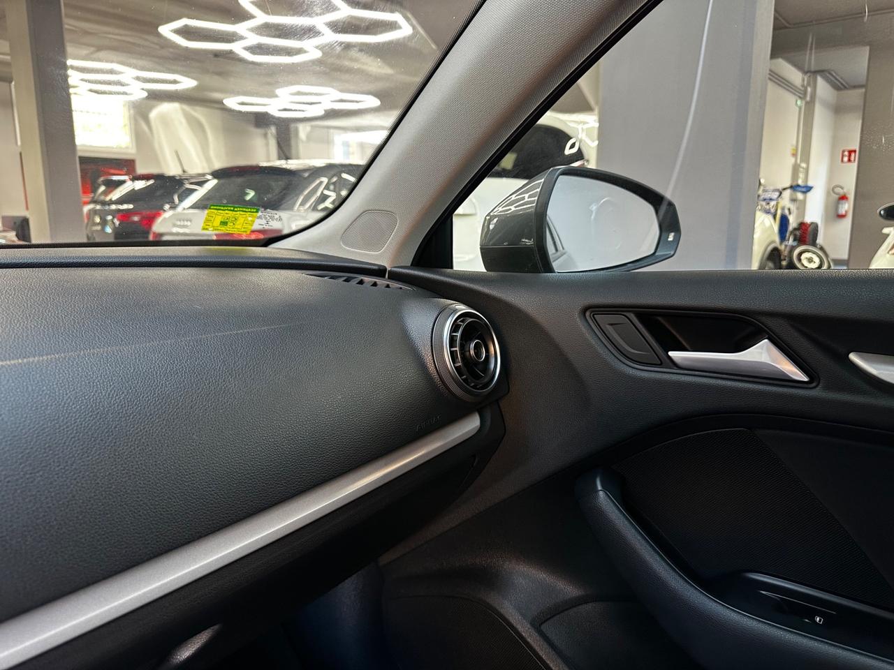 Audi A3 1.6 TDI Attraction - FABIANOAUTO