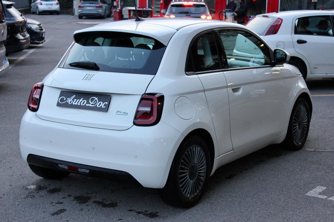 Fiat 500e Berlina 43 kWh Icon 3+1 SENSORI POST.