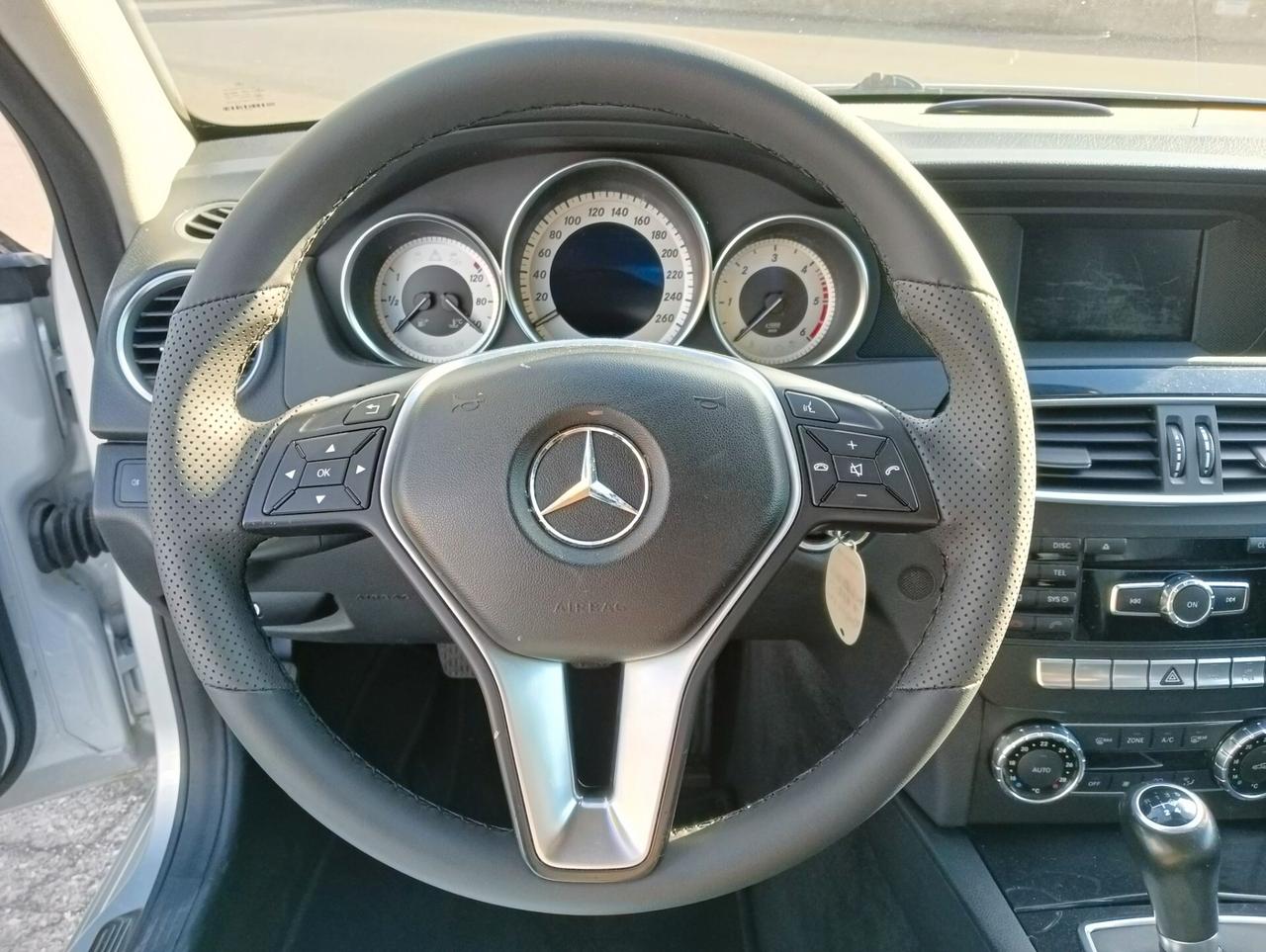 Mercedes-benz C 220 CDI BlueEFFICIENCY Avantgarde