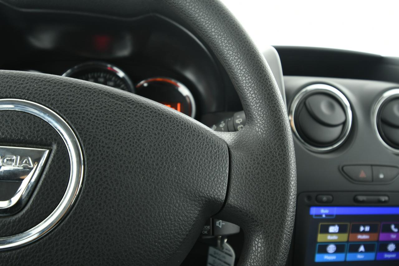 DACIA Duster 1.6 Ambiance 4x2 s&s 115cv my16 NEOPATENTATI+BLUETOOTH