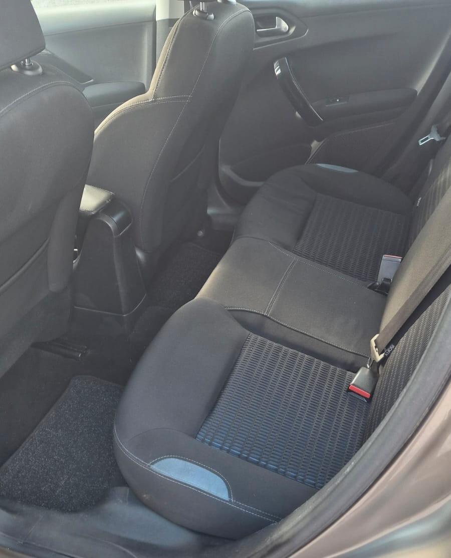 Peugeot 208 1.2 VTi 82 CV 5 porte Allure