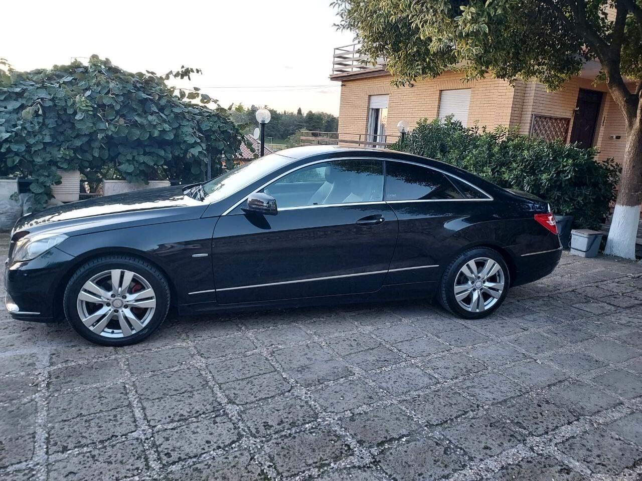 Mercedes-benz E 220 CDI Coupé BlueEFFICIENCY