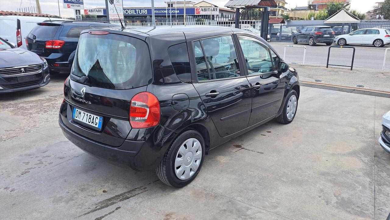 Renault Modus Grand Modus 1.2 16V TCE