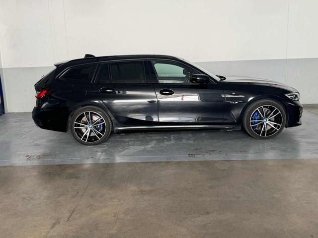 BMW 330 e Touring Msport Plug-in 292cv