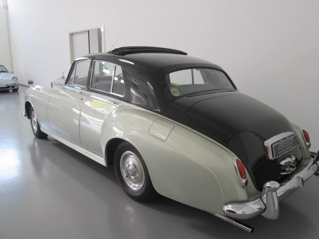 ROLLS-ROYCE Cloud SILVER CLOUD 2