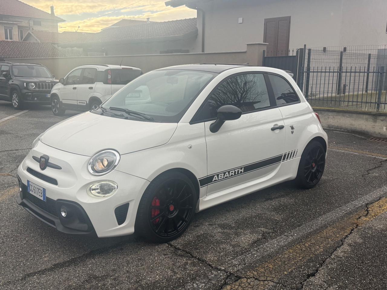 Abarth 595 1.4 Turbo T-Jet 180 CV Esseesse