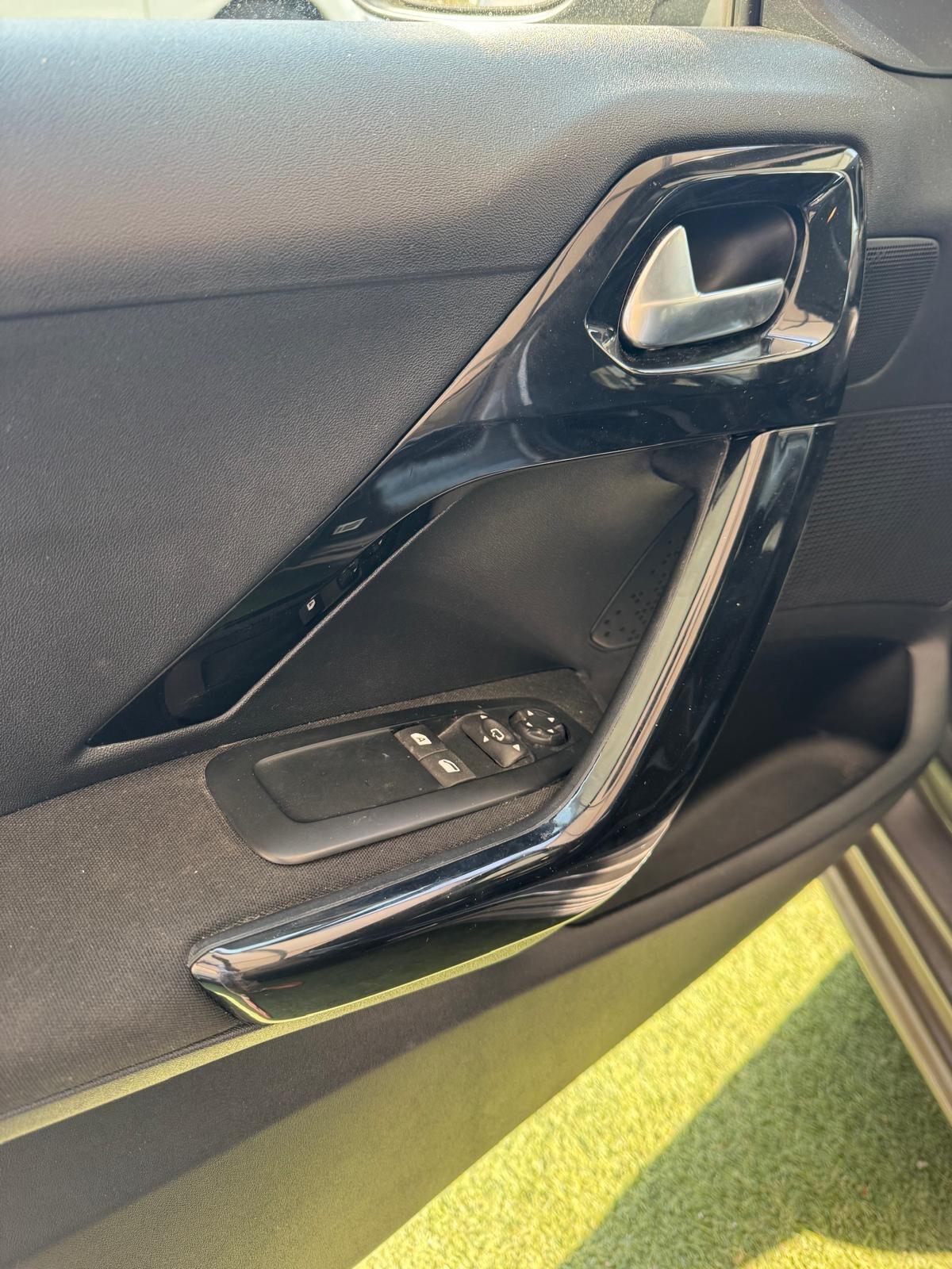 Peugeot 208 BlueHDi 75 5 porte Allure