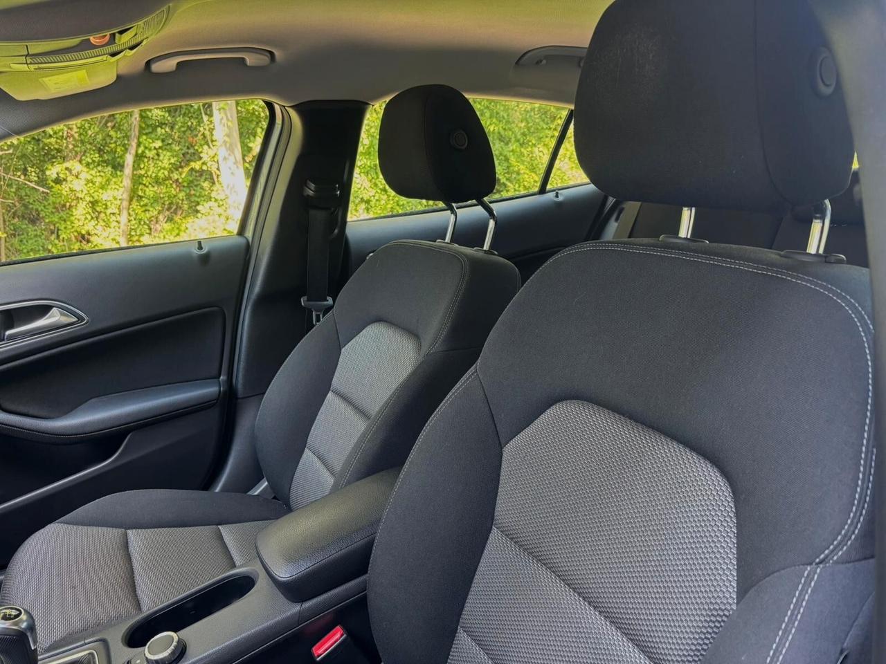 Mercedes-benz GLA 200 180 d Business