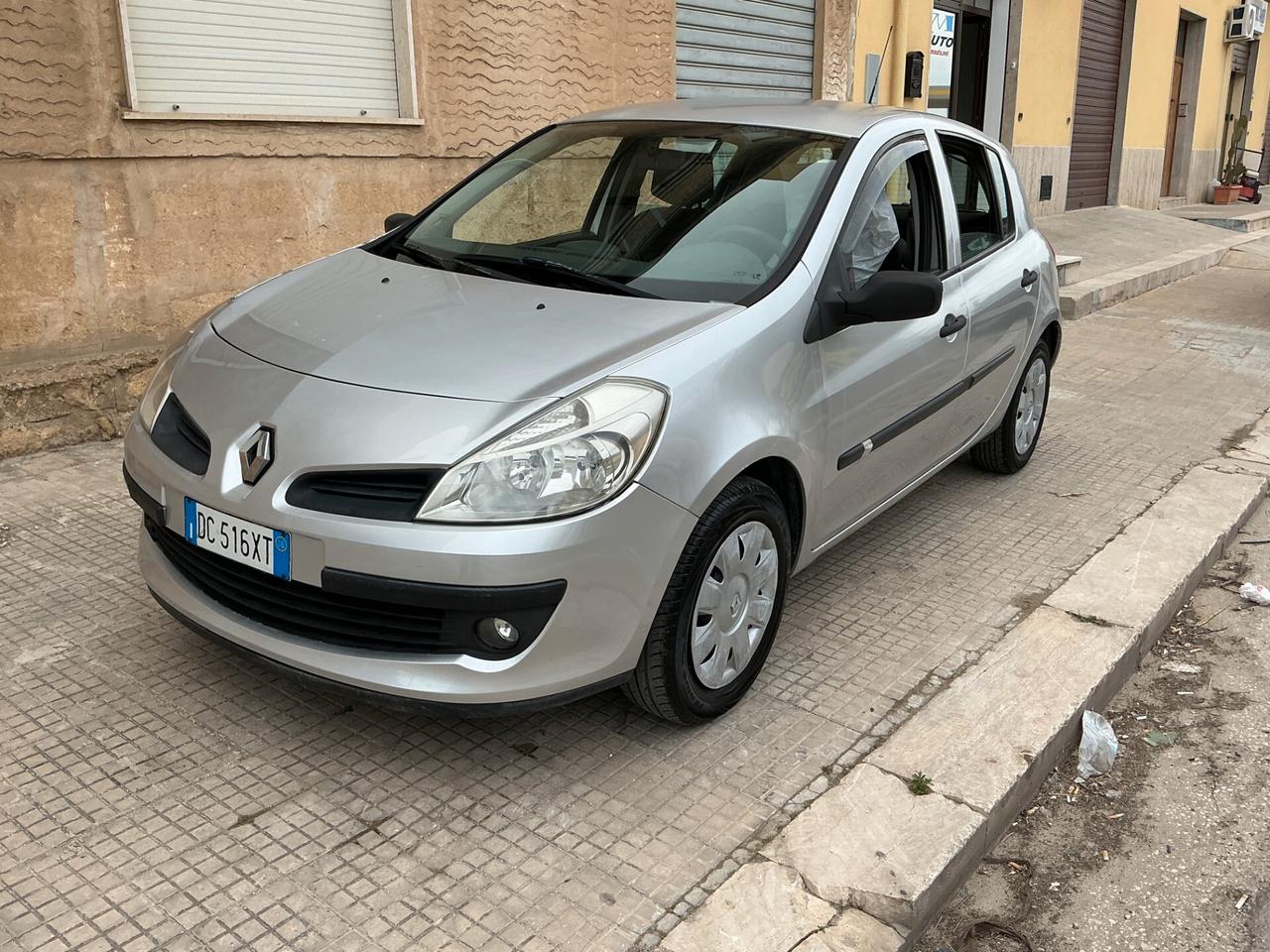 Renault Clio Storia 1.2 5 porte