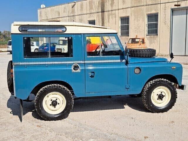 Land Rover Defender 88 2.3 d 3°s. safari 4x4 1974