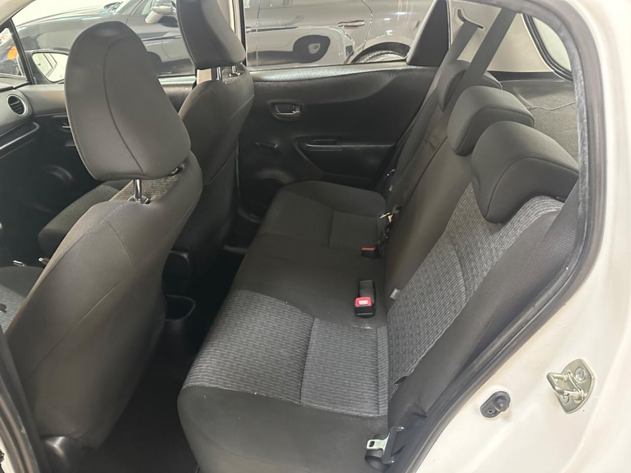 Toyota Yaris 1.0 5 porte Lounge