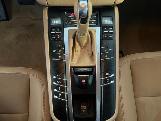 PORSCHE Macan 3.0 Diesel S PASM-SPORT CHRONO