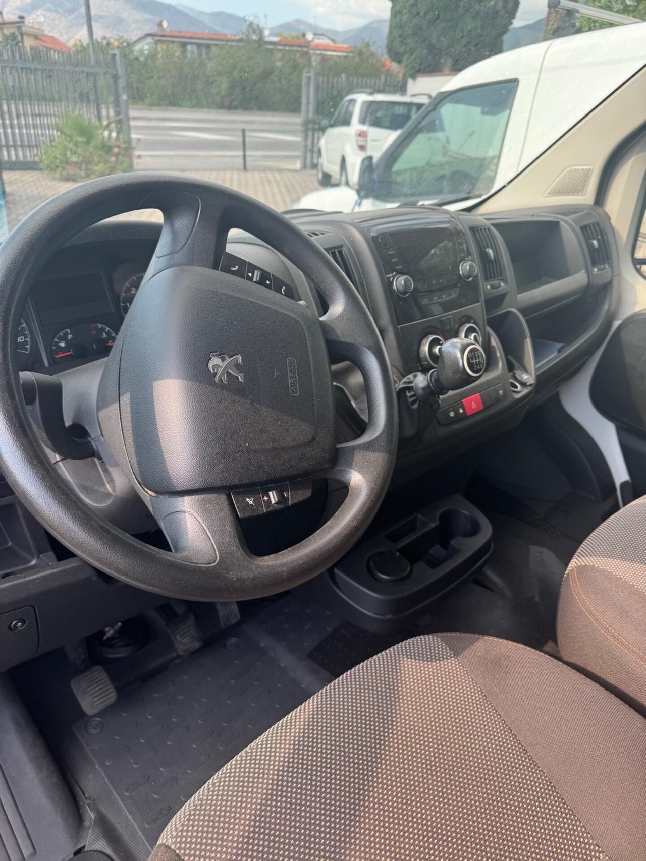 Peugeot Boxer 328 2.2 BlueHDi 120 S&S PC-TN Furgone