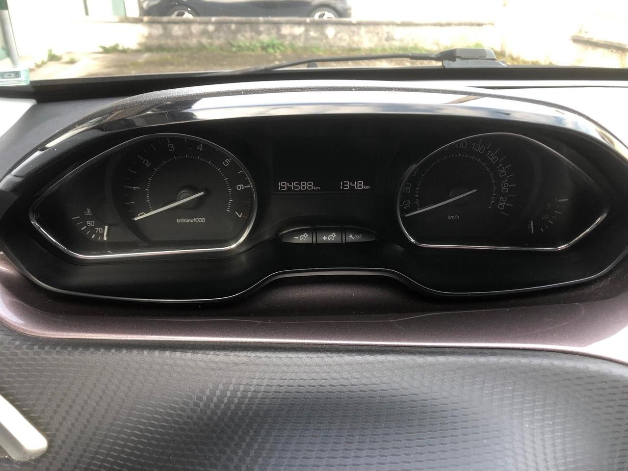 PEUGEOT 2008 1.2 BENZINA