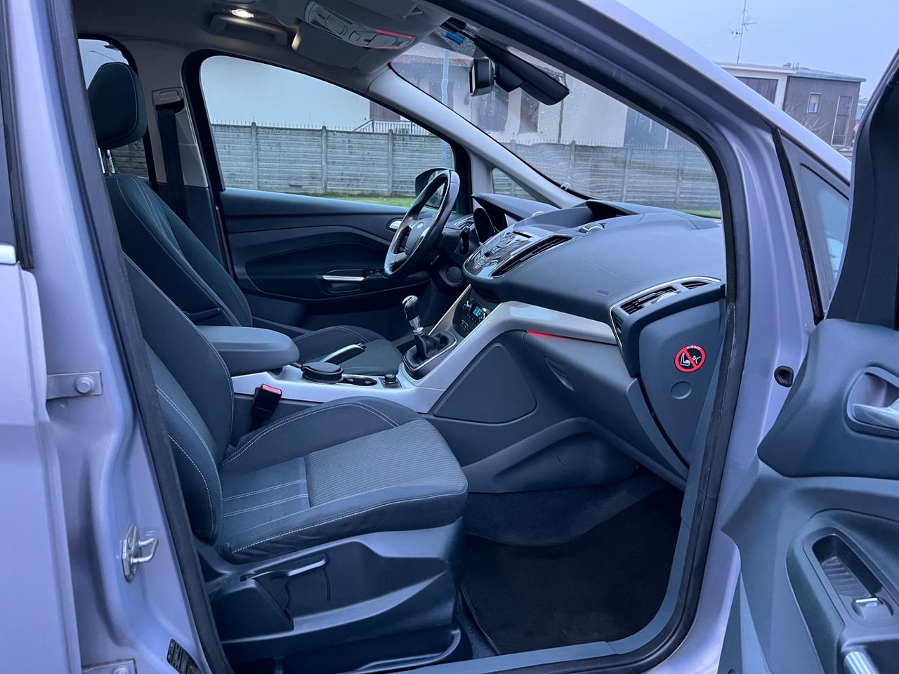 Ford C-Max 1.6 TDCi 115CV Titanium - ok neopatentati