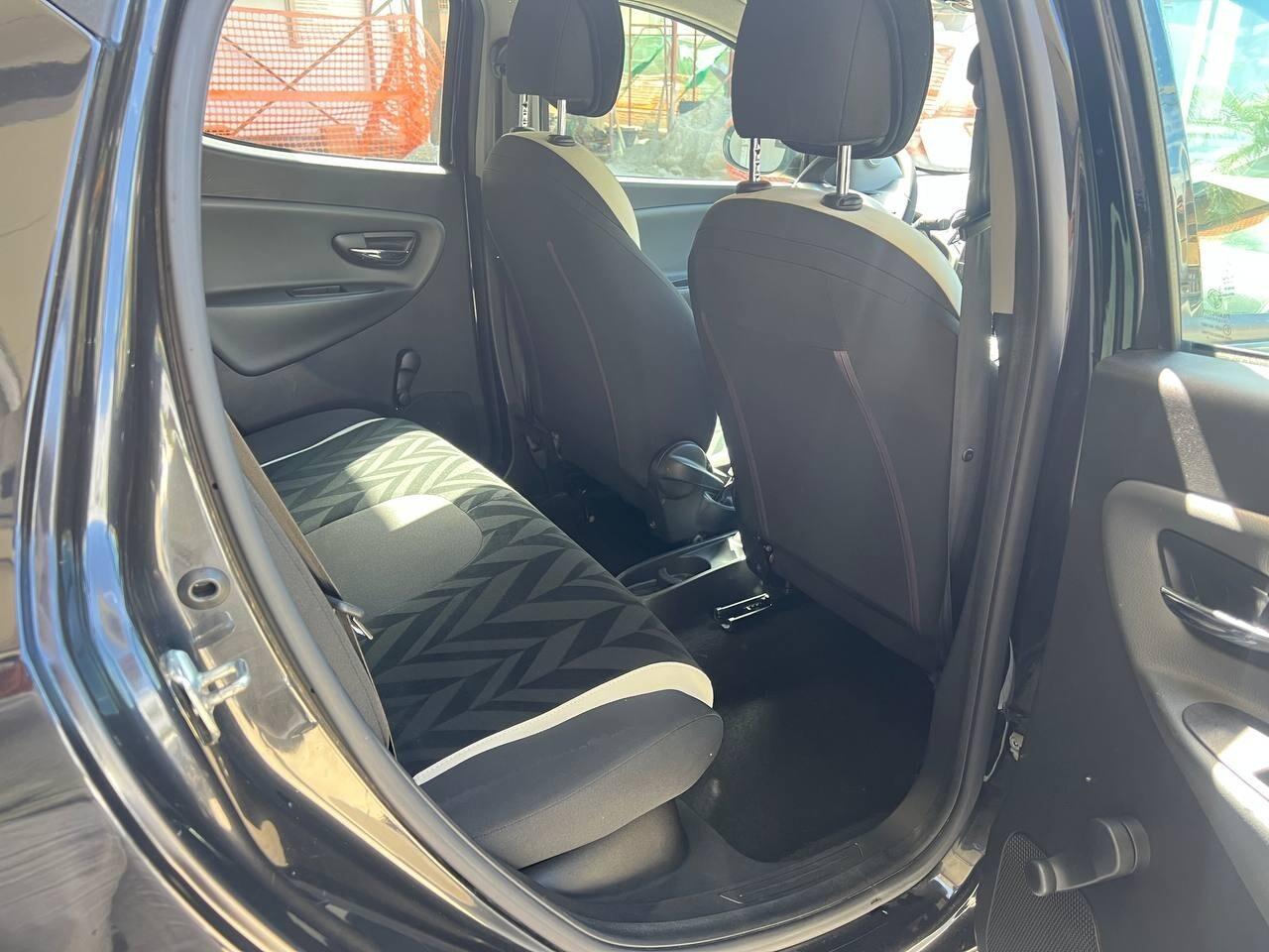 YPSILON 1.3 MJT 95CV SeS Platinum
