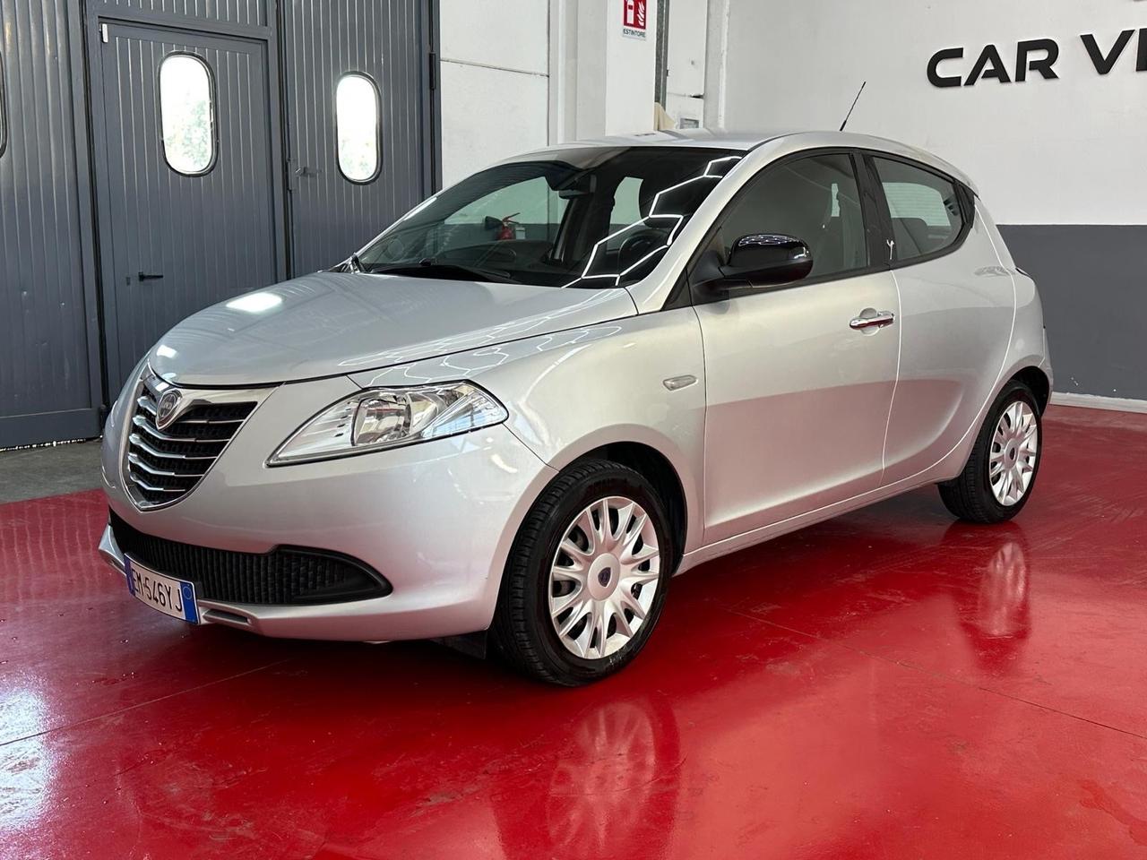 Lancia Ypsilon 1.2 69 CV 5 porte S&S Platinum