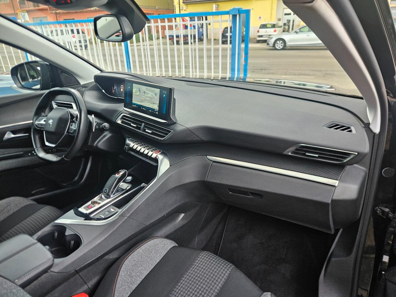 Peugeot 3008 BlueHDi 130 S&S EAT8 Active Business
